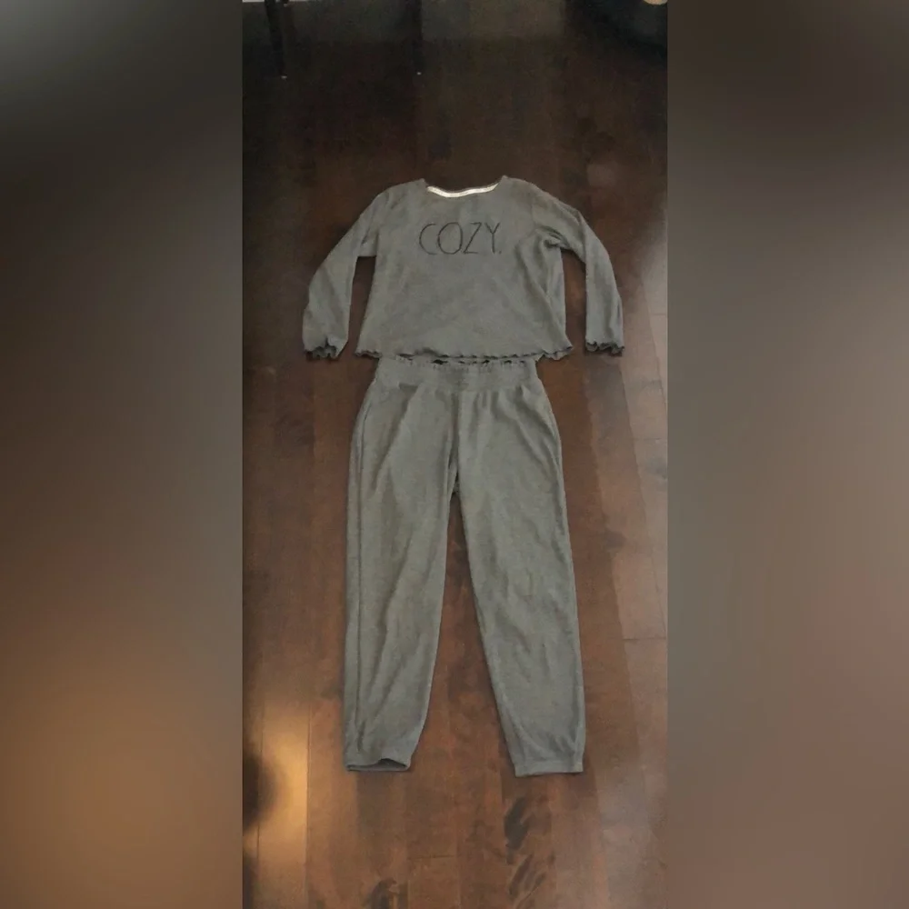 Pyjama - Picture 4 of 6